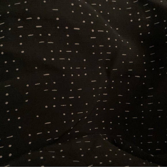 Eileen Fisher Blouse Dotted Short Sleeve Black White Size Medium NWOT - Picture 3 of 5